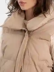 Бежевый женский жилет утеплённый oversize