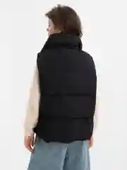 Черный женский жилет утеплённый oversize