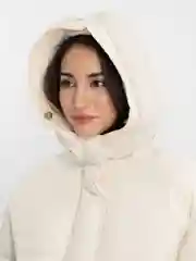 Молочный куртка женская зимняя с капюшоном, оверсайз