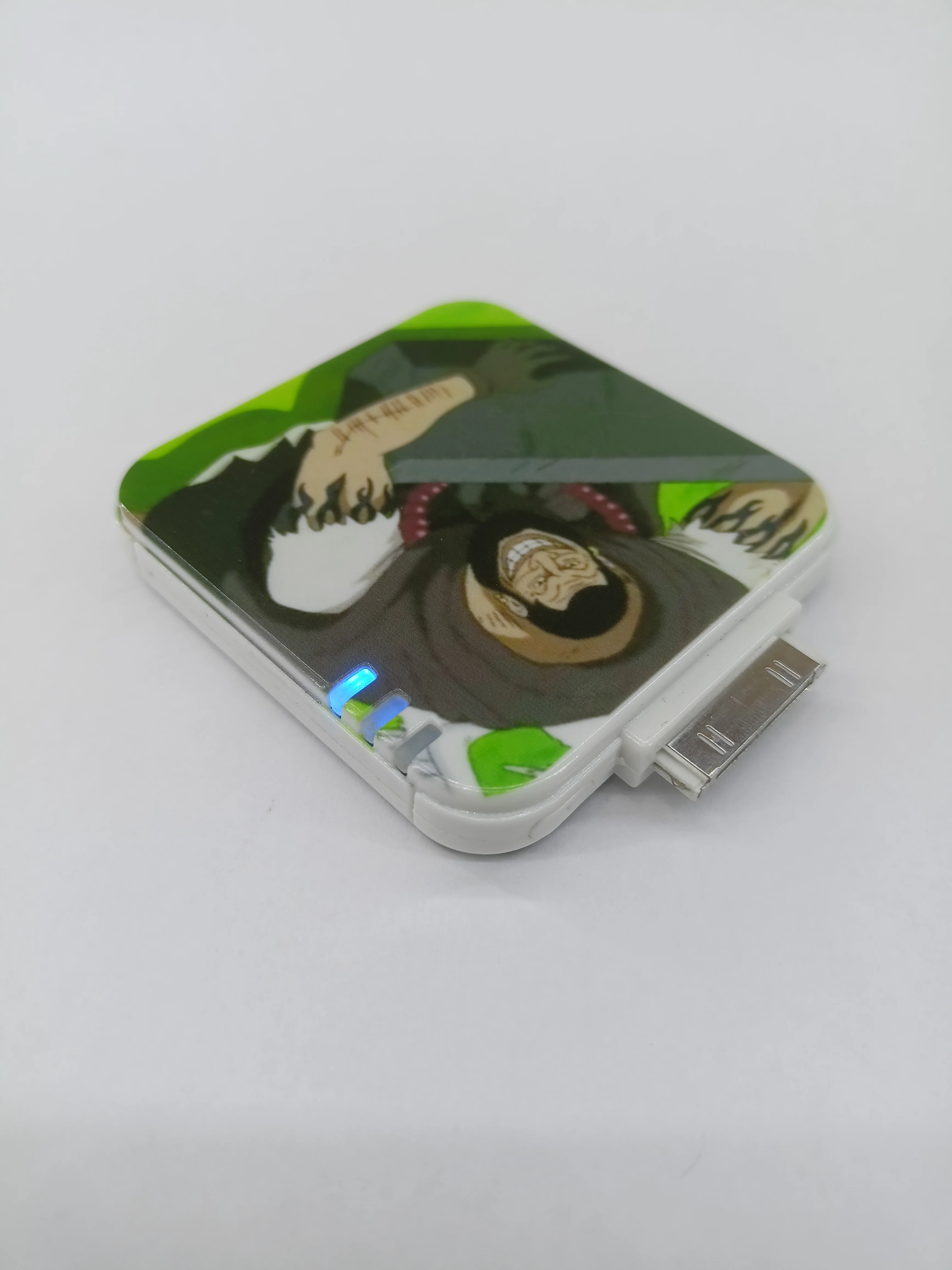 Внешний аккумулятор Power Bank для iPod и iPhone4