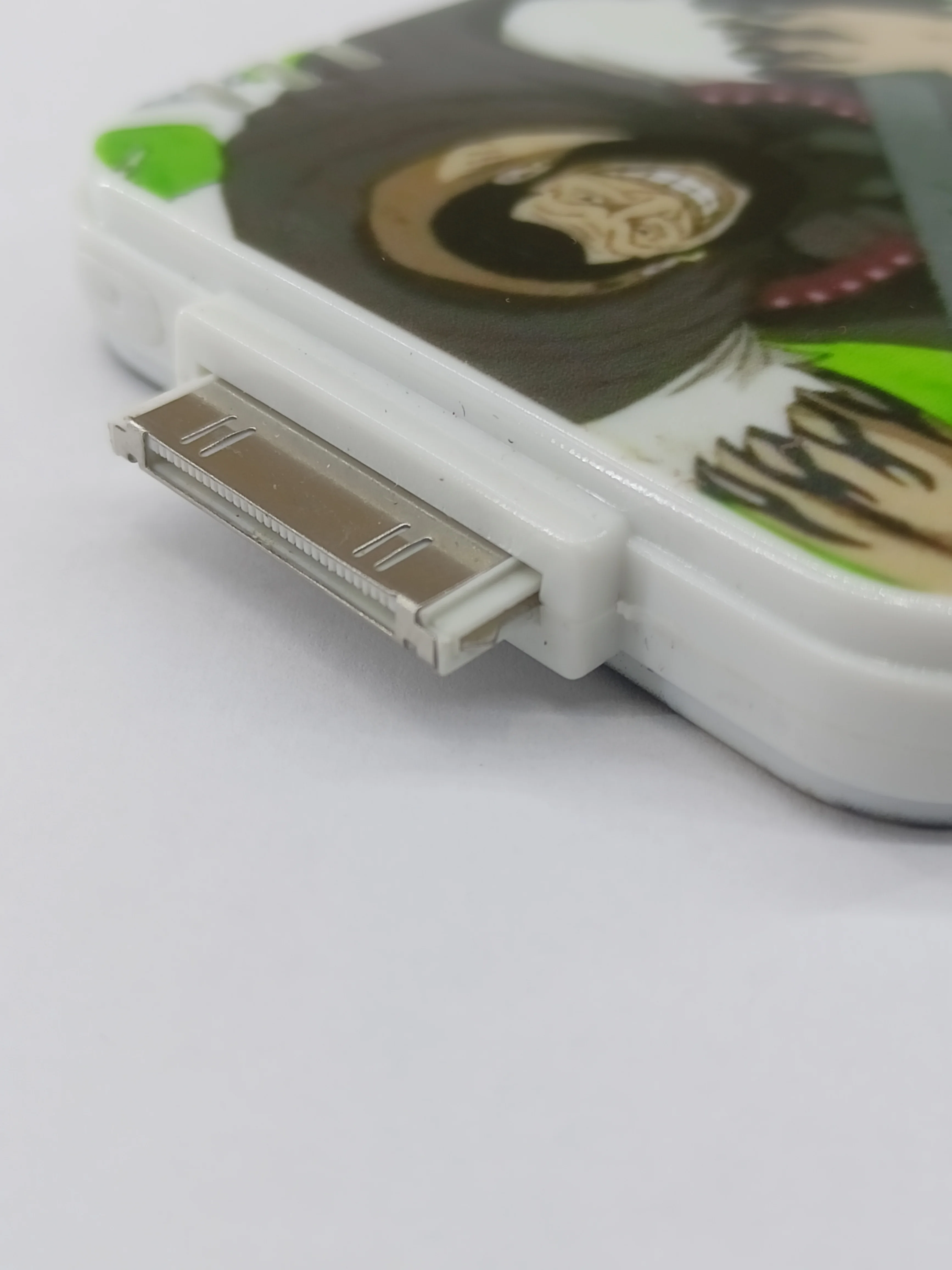 Белый внешний аккумулятор Power Bank для iPod и iPhone4