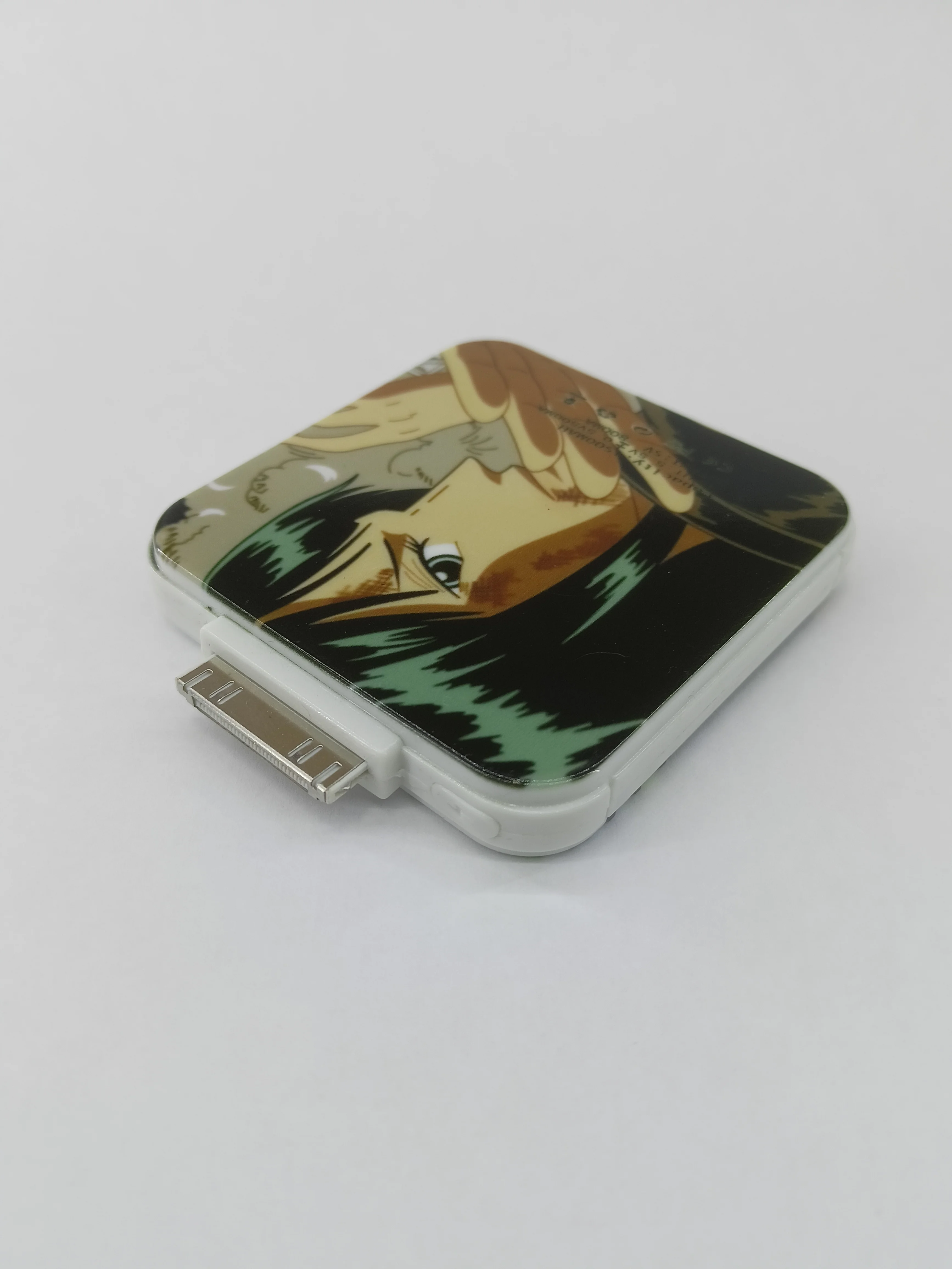 Белый внешний аккумулятор Power Bank для iPod и iPhone4