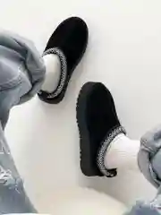 Угги зимние короткие на платформе с мехом не маломерят