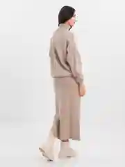 Бежевый костюм женский с юбкой