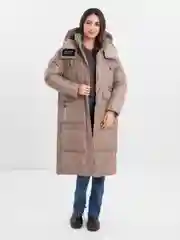 Бежевый женский пуховик зимний