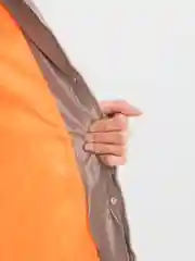Бежевый женский пуховик зимний