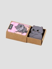 Значок деревянныйв коробке Котик, 3,2 х 4 см