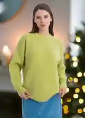 Зеленый свитер женский вязаный удлиненный