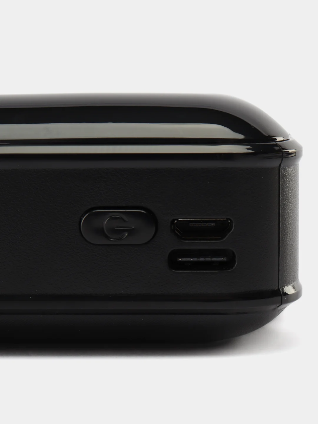 Повербанк 30000 со встроенными кабелями lightning, USB, USB Type-c, microUSB