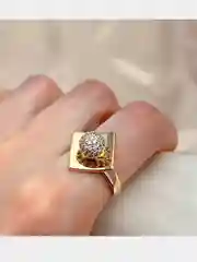Кольцо с кубическими цирконами