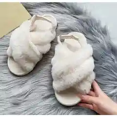 Белый домашние тапочки меховые с открытым носом