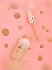 DEBORAH Тональная основа-сыворотка SKIN BOOSTER SERUM тон: 4 средний бежевый 30мл