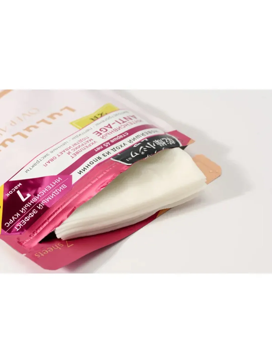 LuLuLun Маска упругость и увлажнение зрелой кожи Over 45 Pink Camellia 7