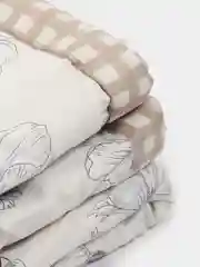 Конфетный комплект ЕВРО (одеяло облегченное 200*220 + простыня 220*240+наволочки 50*70 (2 шт) и 70*70 (2 шт)