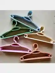 Мятный плечики вешалки, 4 штуки,  для одежды, пластик, для футболок, брюк, юбок