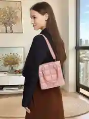 Розовый сумка мессенджер на плечо