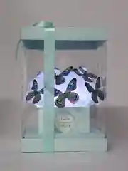 Бирюзовый светящийся букет, букет из бабочек,  подарок, подарочный набор