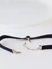 Чокер бархатный с кристаллом