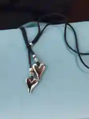 Чокер кожаный шнурок 2 сердца