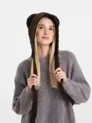 Тёмно-коричневый чепчик с ушками