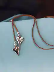Коричневый чокер кожаный шнурок 2 сердца