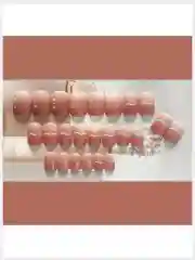 Накладные ногти короткие с дизайном форма Квадрат