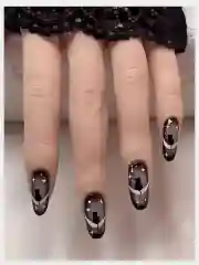 Накладные ногти с дизайном