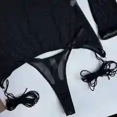 Комплект нижнего белья с завязками