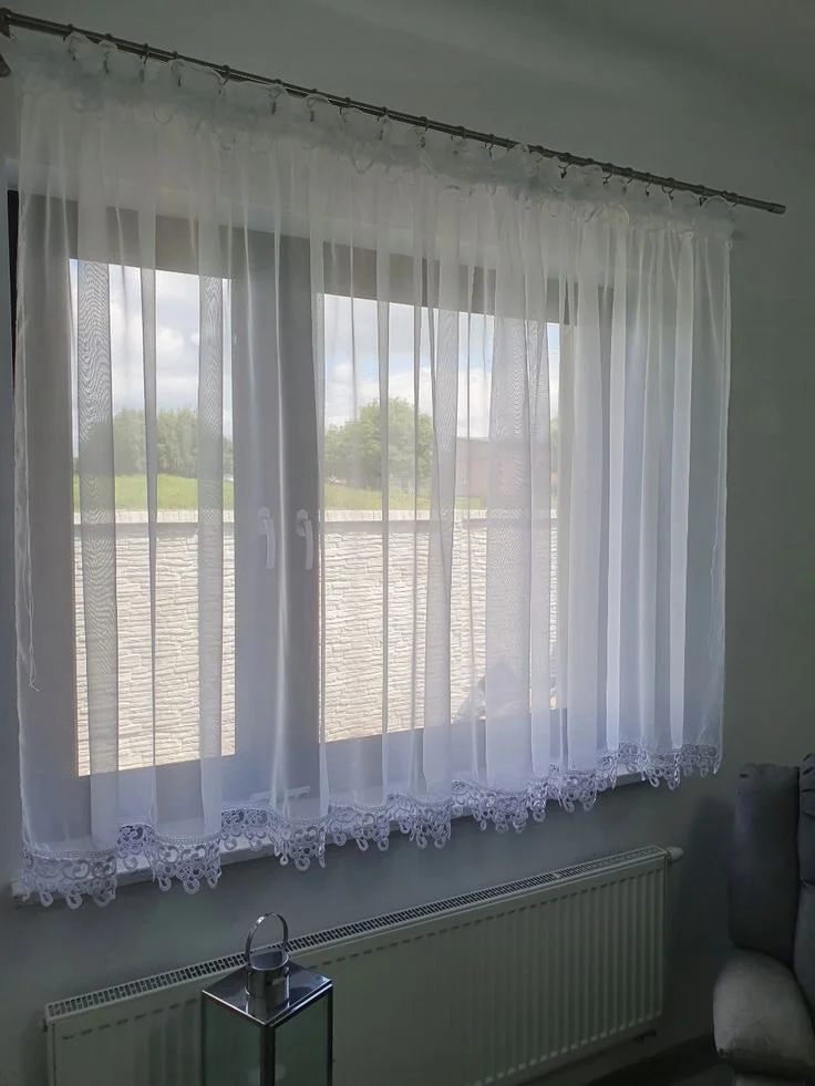 Белый тюль короткий с бахромой
