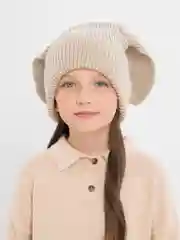 Бежевый шапка вязанная