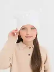 Белый шапка вязанная
