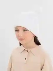 Белый шапка вязанная