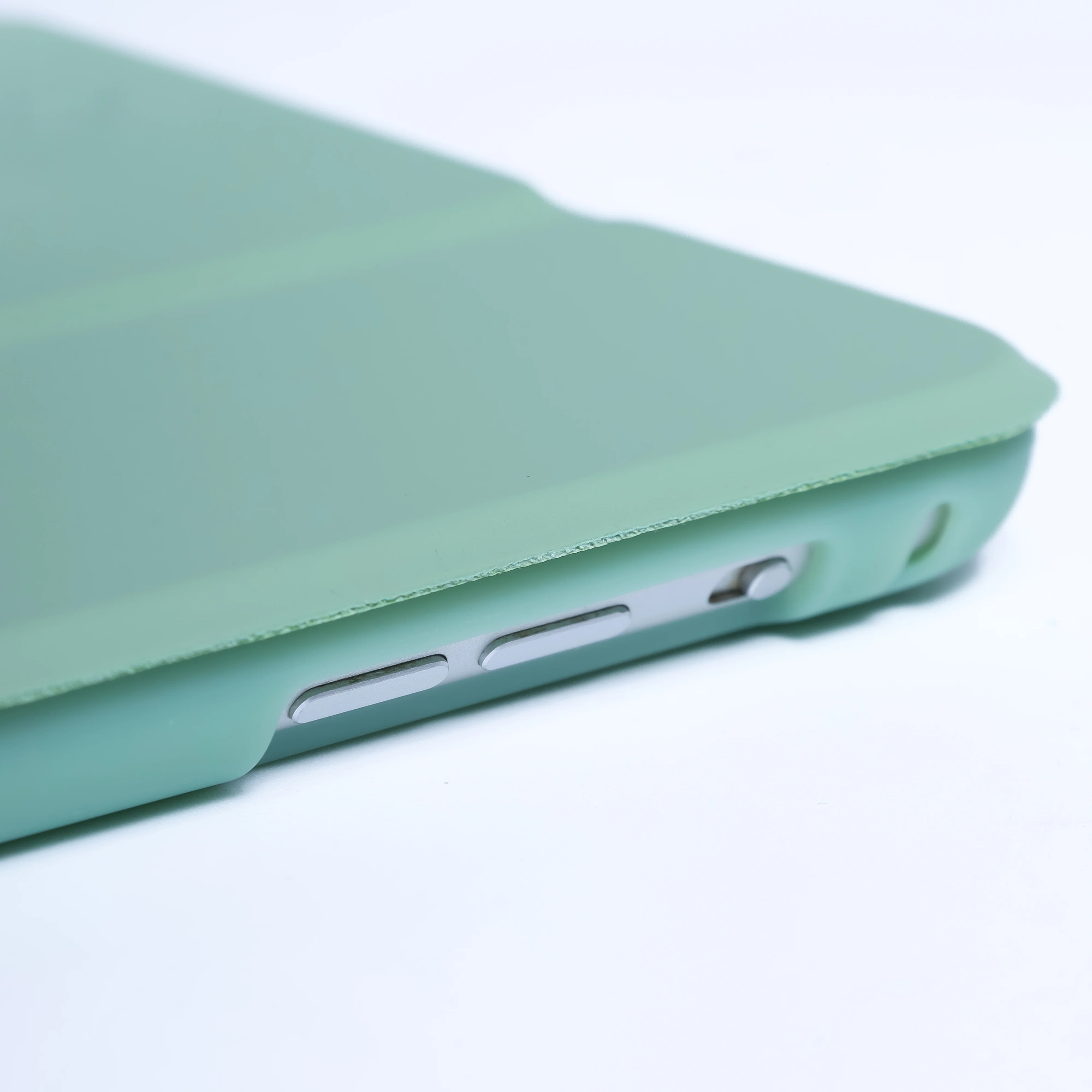 Мятный чехол на Apple iPad 9.7 Air, Air 2 и на Айпад 5 2017 Айпад 6 2018