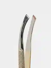 Пинцет для бровей скошенный Zinger 86053 HG, изогнутый, золотистый