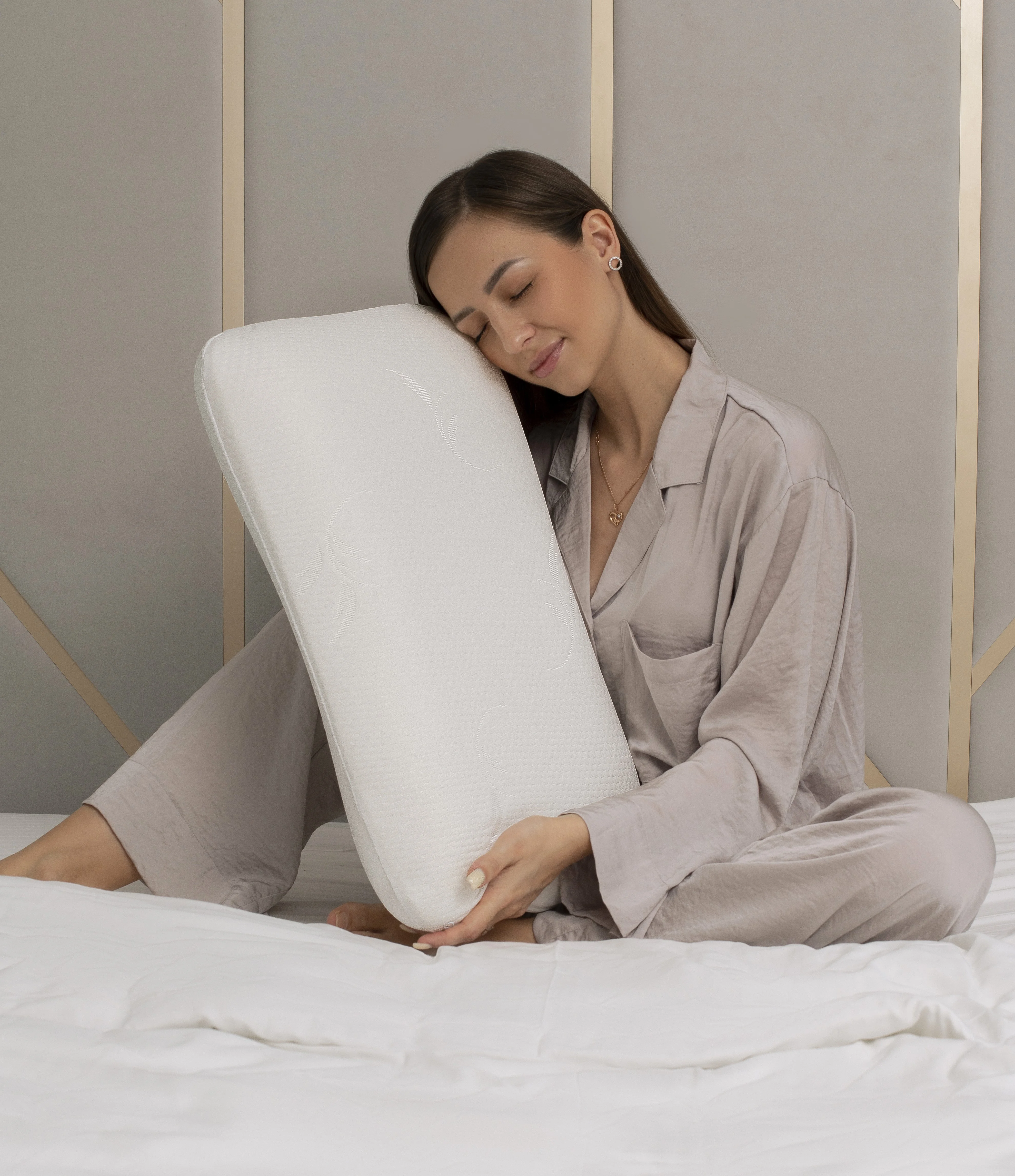Подушка анатомическая Асветида Light 40*60 с эффектом памяти