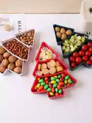 Красный тарелка десертная.  Новогодняя посуда . Тарелка елочка