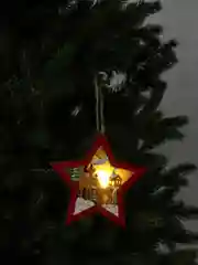 Алый деревянные новогодние игрушки на елку цшт в комплекте