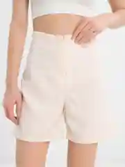 Белый шорты женские классические