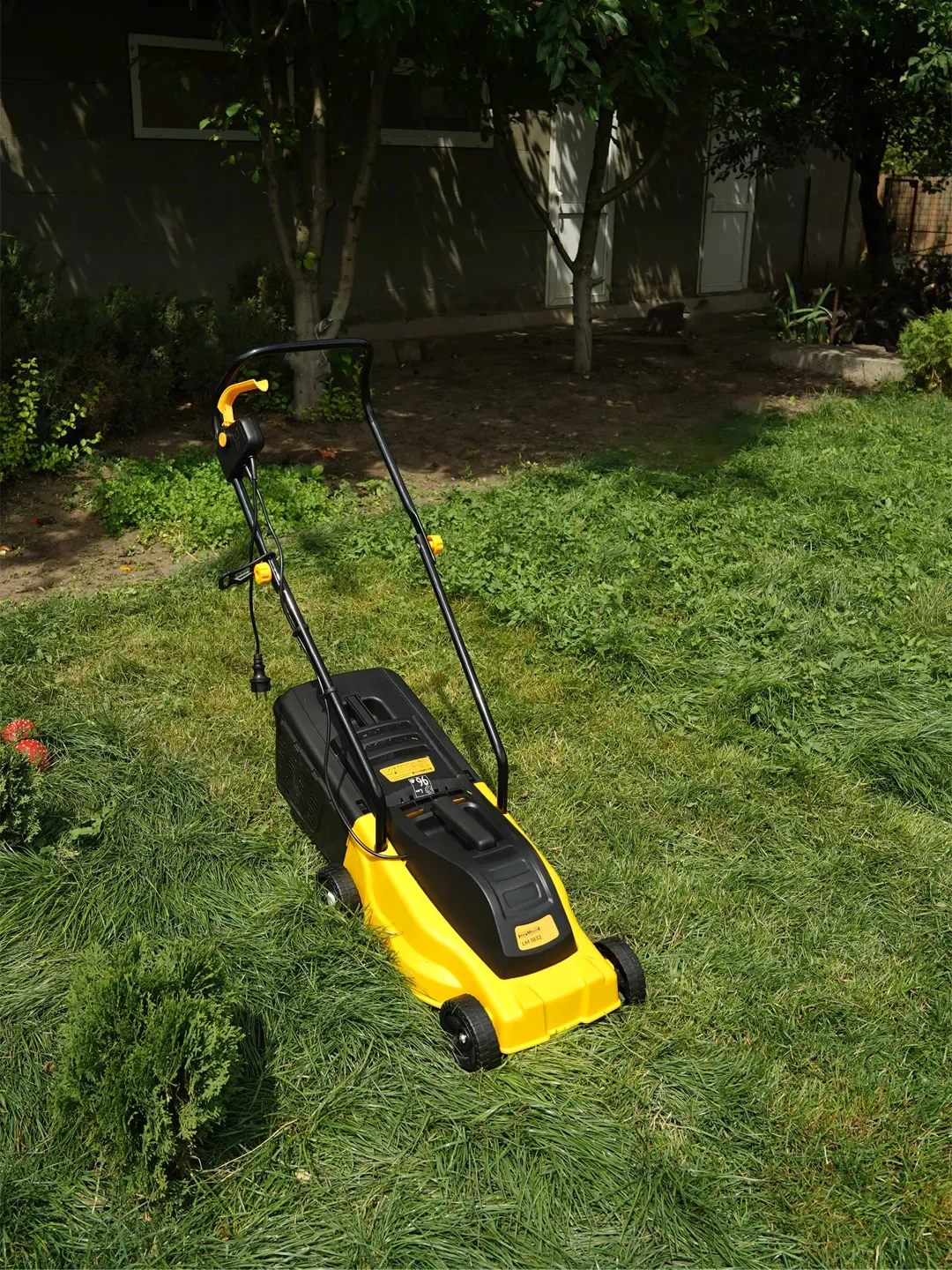 Газонокосилка электрическая Partner for Garden LM 1832 ( 1800 Вт, 3500 об/мин)