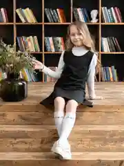 Черный школьный сарафан для девочки Утенок