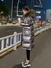 Серый куртка из кашемира зимняя утепленная пальто на осень женская теплая парка на зиму капюшон