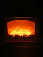 Белый камин электрический с эффектом пламени.Камин светильник Новогодний . Камин новогодний