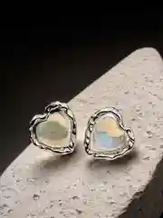 Серебряный серьги гвоздики сердечки