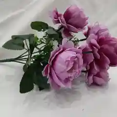 Фиолетовый букет из пионов, высота 30см, 6 веток