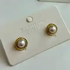 Золотой серьги-гвоздики женсике, жемчуг
