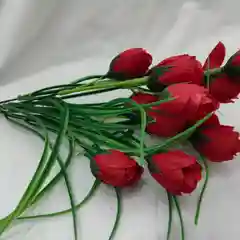 Красный букет из тюльпанов, высота 38см