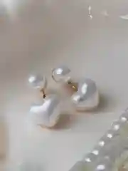 Золотой серьги сердечки с жемчугом