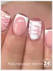 Накладные ногти короткие квадрат с дизайном