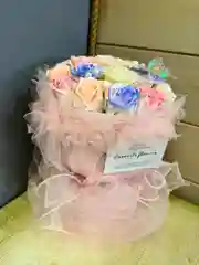 Конфетный букет из мыльных роз, 19 шт, в воздушной упаковке, со светом
