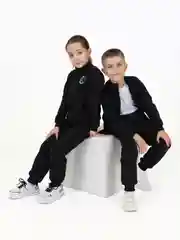 Черный спортивный костюм для мальчика, Утенок